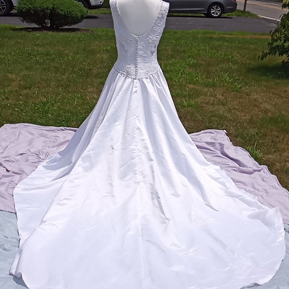 Custom Dressmaker-Made Satin Wedding Dress. - Picture 5 of 10